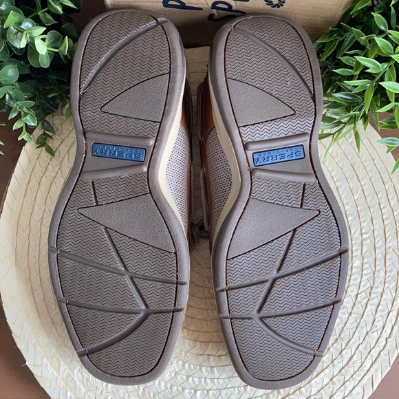 Sperry Men's Intrepid Leather Boat Shoes Tan - Picture 8 of 8